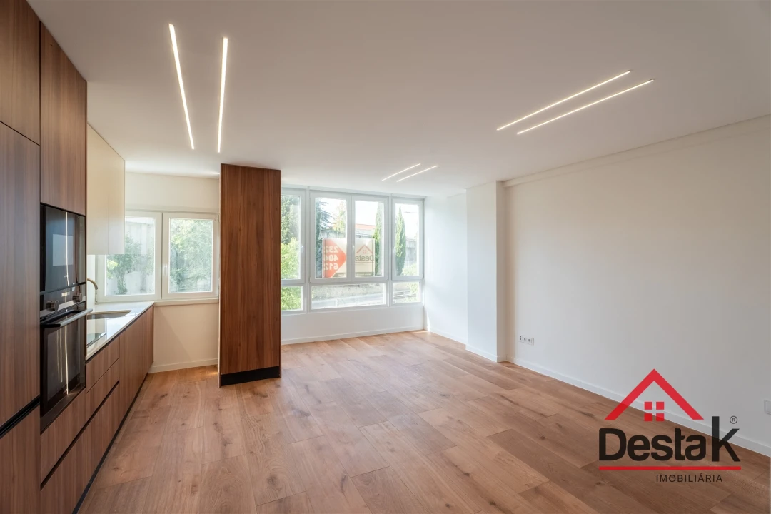 Apartamento T3 para Venda em Benfica Foto 2