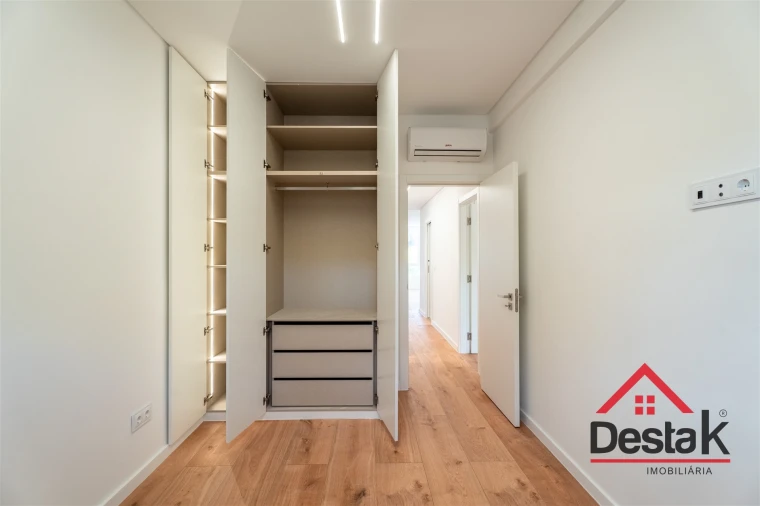 Apartamento T3 para Venda em Benfica Foto 17