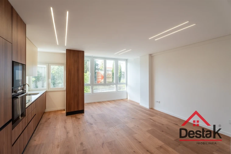 Apartamento T3 para Venda em Benfica Foto 2
