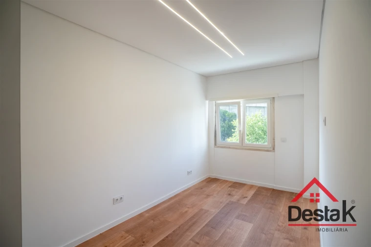 Apartamento T3 para Venda em Benfica Foto 10