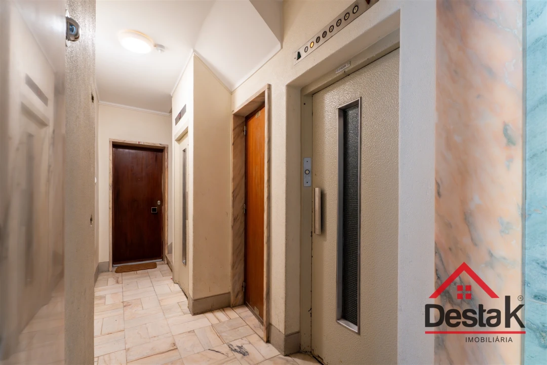 Apartamento T3 para Venda em Benfica Foto 31