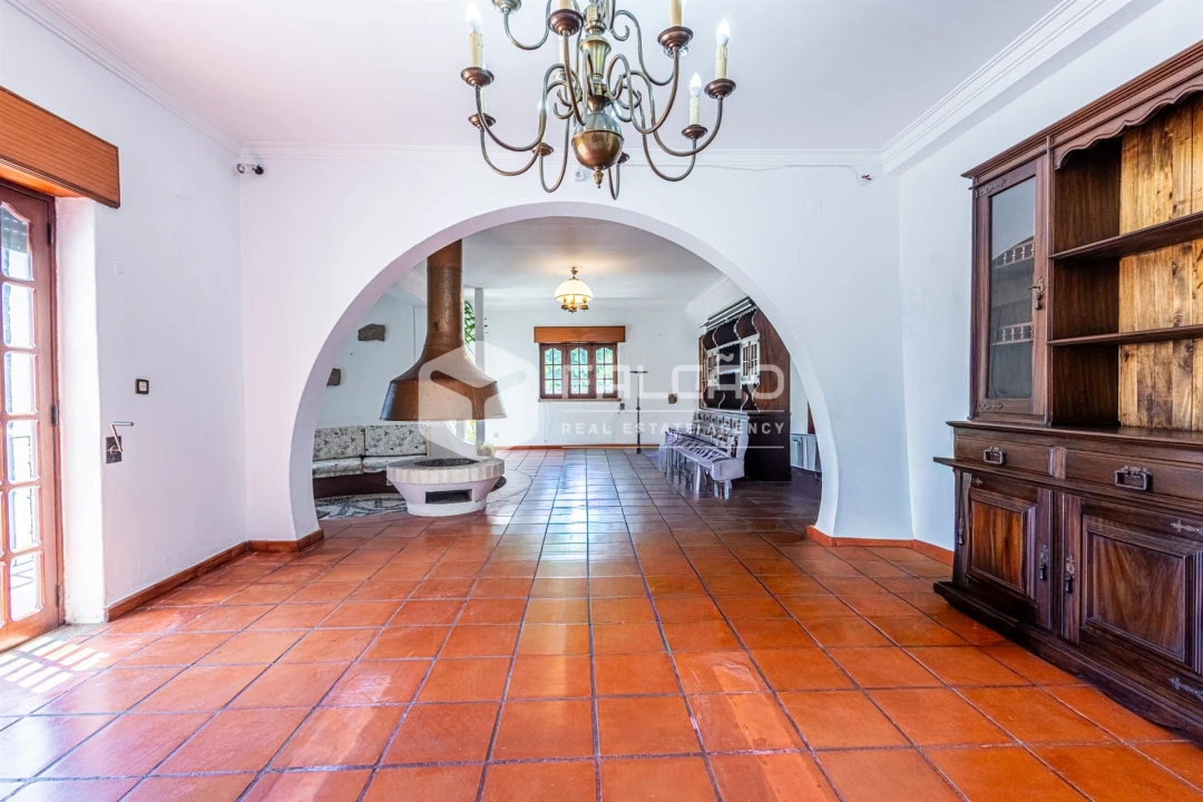 Moradia T5 para Venda em Assunção, Ajuda, Salvador e Santo Ildefonso Foto 28