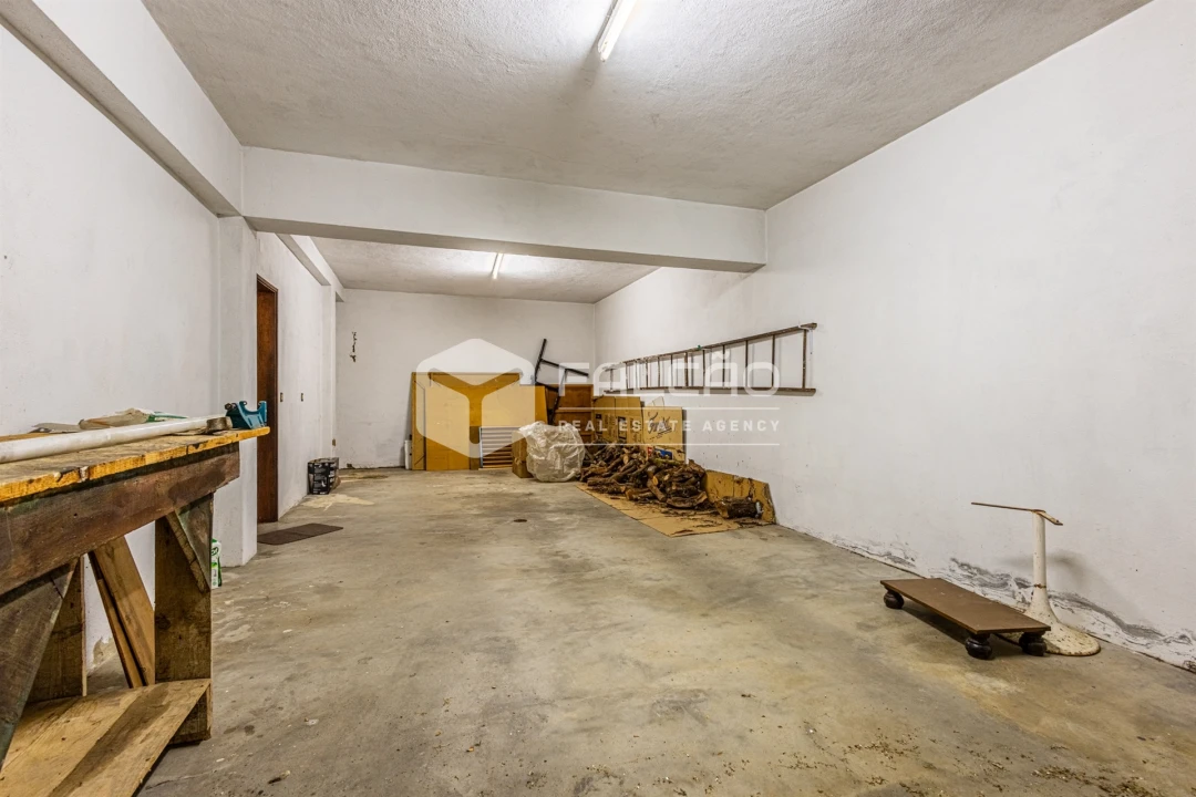 Moradia T5 para Venda em Assunção, Ajuda, Salvador e Santo Ildefonso Foto 7