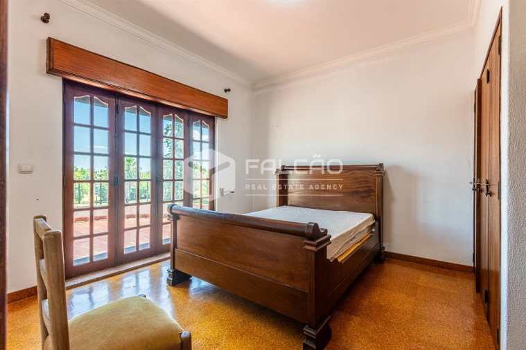 Moradia T5 para Venda em Assunção, Ajuda, Salvador e Santo Ildefonso Foto 4