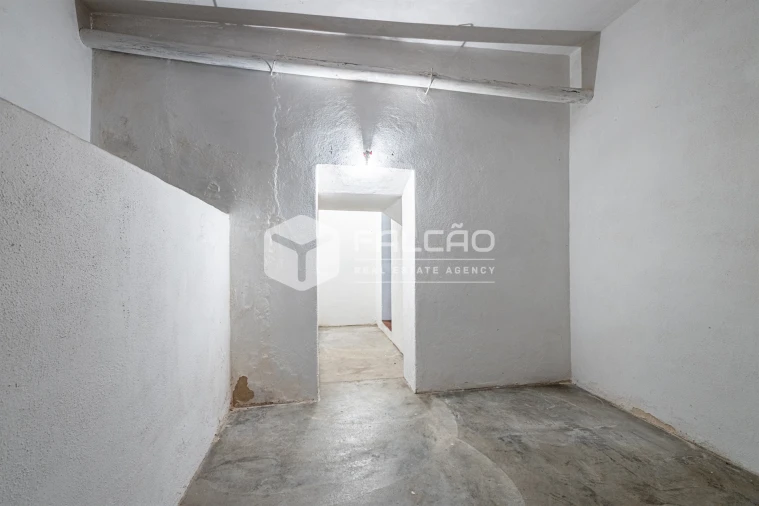 Moradia T5 para Venda em Assunção, Ajuda, Salvador e Santo Ildefonso Foto 35