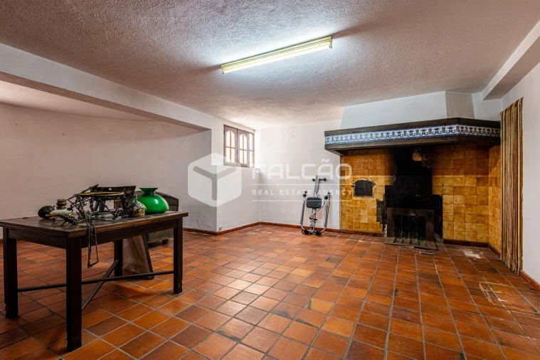 Moradia T5 para Venda em Assunção, Ajuda, Salvador e Santo Ildefonso Foto 5