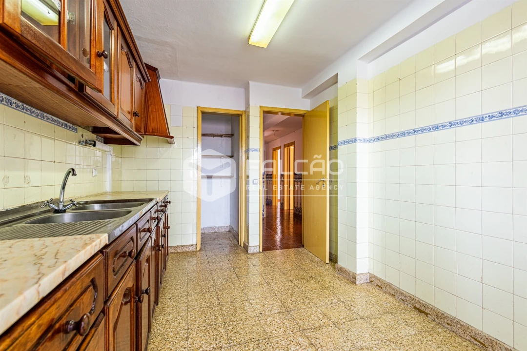 Apartamento T3 para Venda em Golegã Foto 9