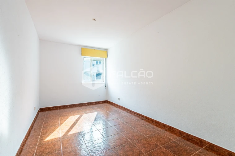 Apartamento T3 para Venda em Golegã Foto 24