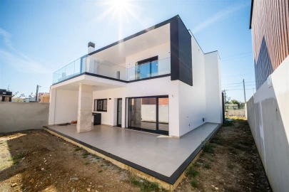 Moradia T4 para Venda em Maceira