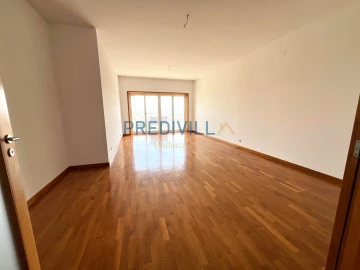 Apartamento T3 para Venda em Póvoa de Varzim, Beiriz e Argivai