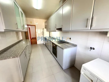 Apartamento T3 para Venda em Póvoa de Varzim, Beiriz e Argivai