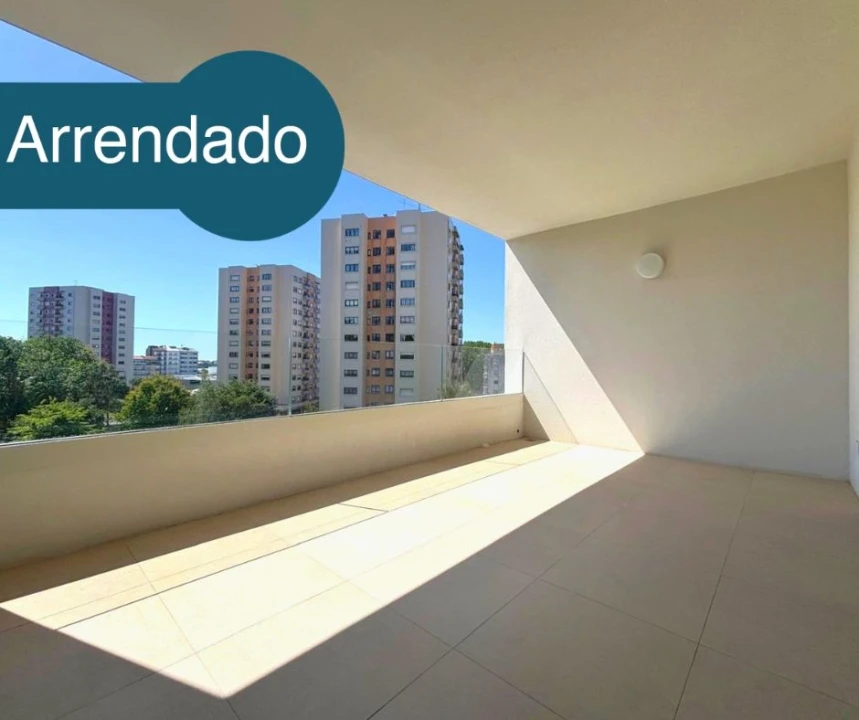 Apartamento T2 para Arrendamento em Ramalde Foto 1