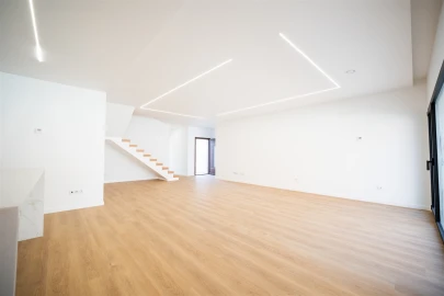 Moradia T4 para Venda em Maceira