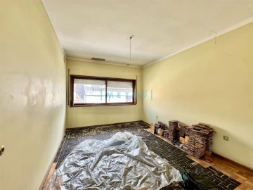 Apartamento T3 para Venda em Lordelo do Ouro e Massarelos