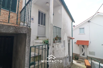 Moradia T4 para Venda em Aldeia das Dez