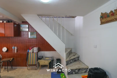 Moradia T4 para Venda em Aldeia das Dez