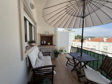 Moradia T4 para Venda em Buarcos