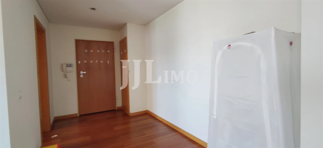 Apartamento T1 para Arrendamento em Parque das Nações Foto 5