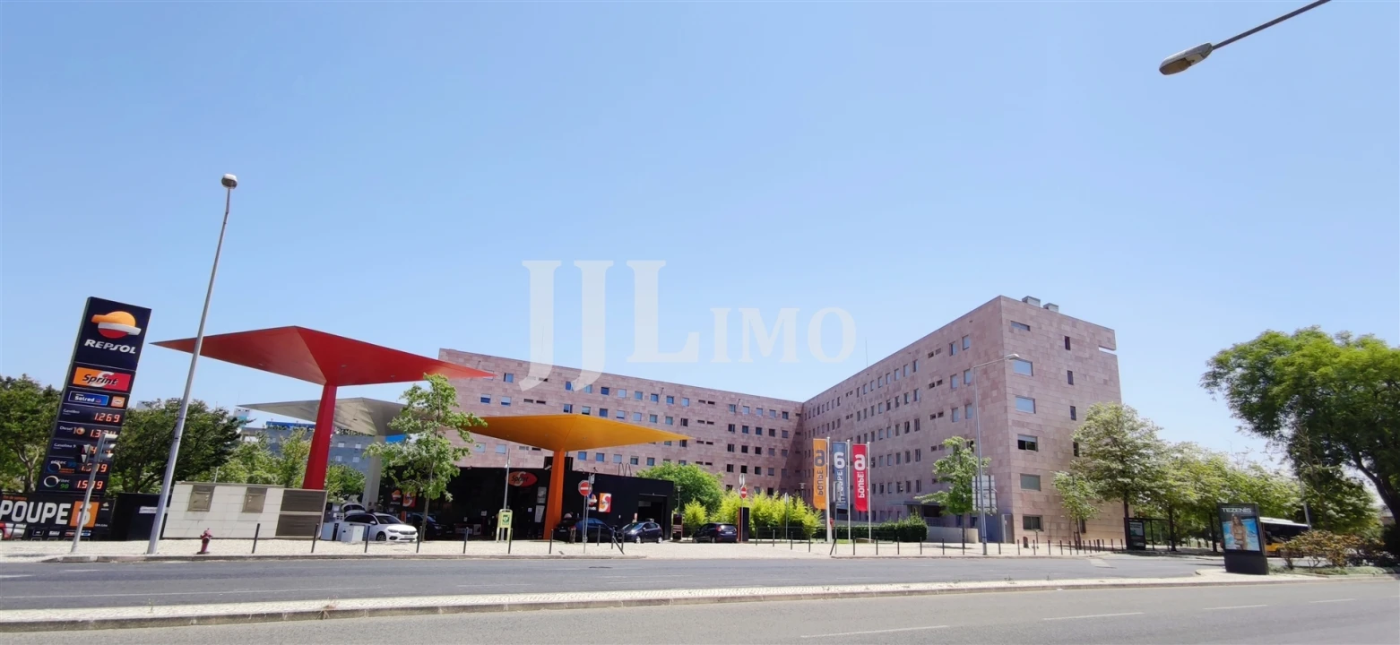 Apartamento T1 para Arrendamento em Parque das Nações Foto 10