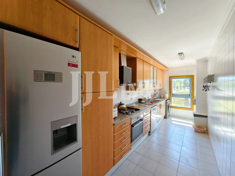 Apartamento T3 para Arrendamento em Marvila Foto 5