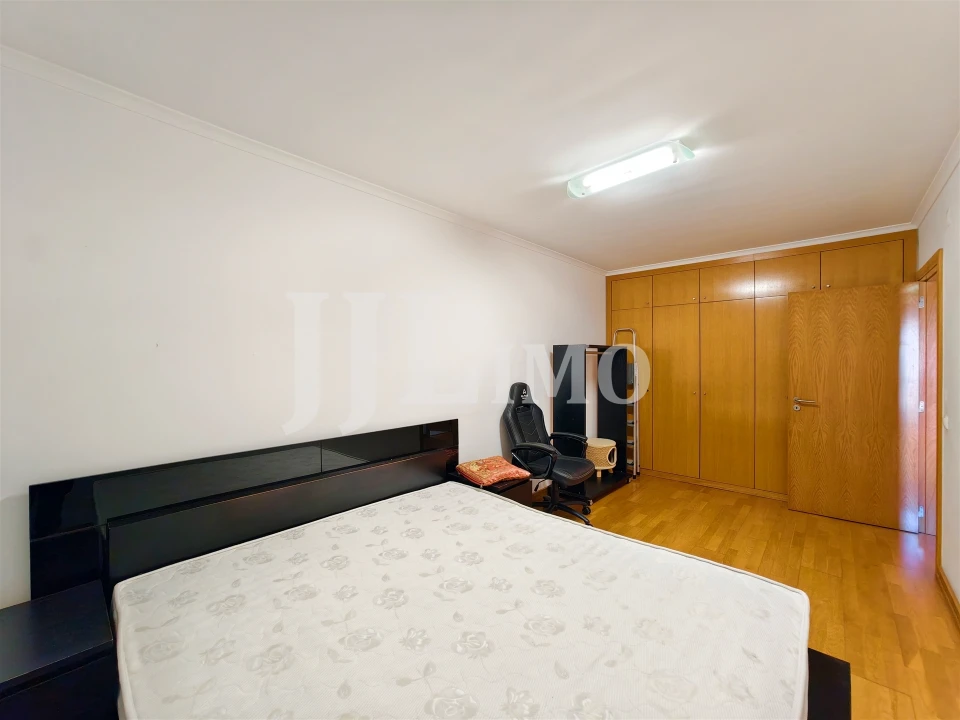 Apartamento T3 para Arrendamento em Marvila Foto 13