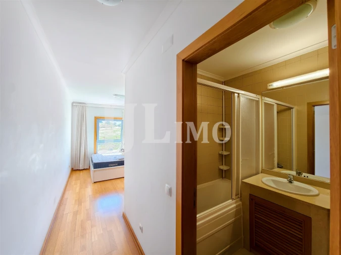 Apartamento T3 para Arrendamento em Marvila Foto 6