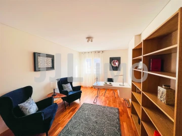 Apartamento T3 para Arrendamento em São Domingos de Benfica