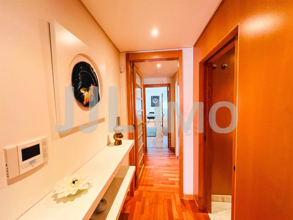 Apartamento T3 para Arrendamento em São Domingos de Benfica Foto 20