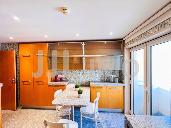 Apartamento T3 para Arrendamento em São Domingos de Benfica Foto 19