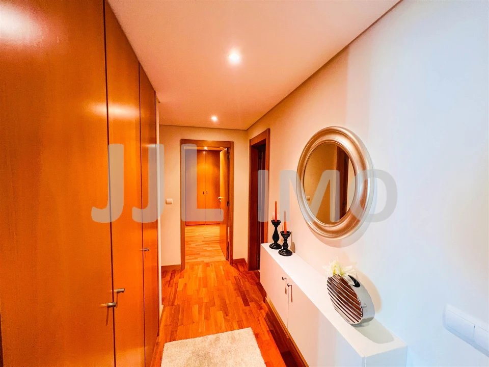 Apartamento T3 para Arrendamento em São Domingos de Benfica Foto 5
