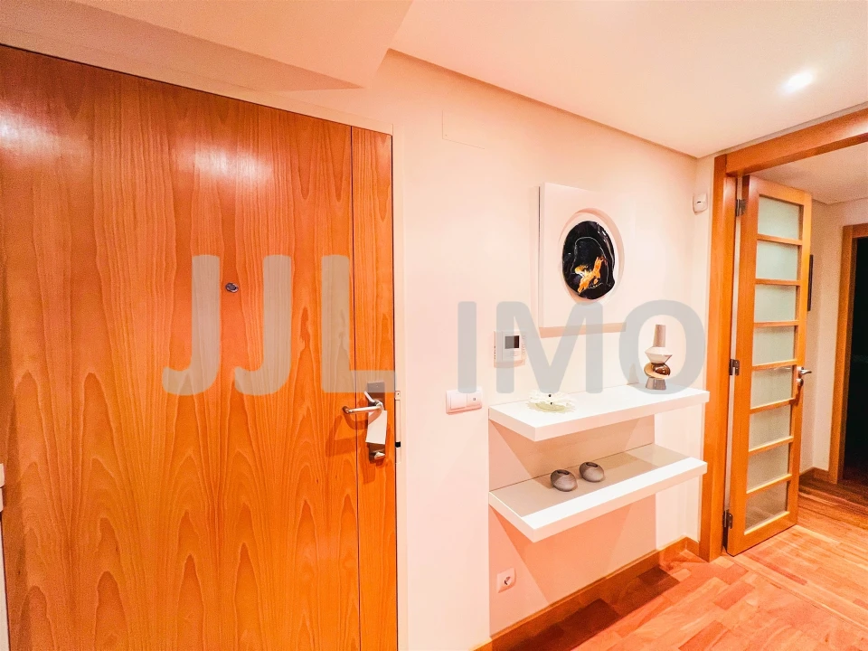 Apartamento T3 para Arrendamento em São Domingos de Benfica Foto 3