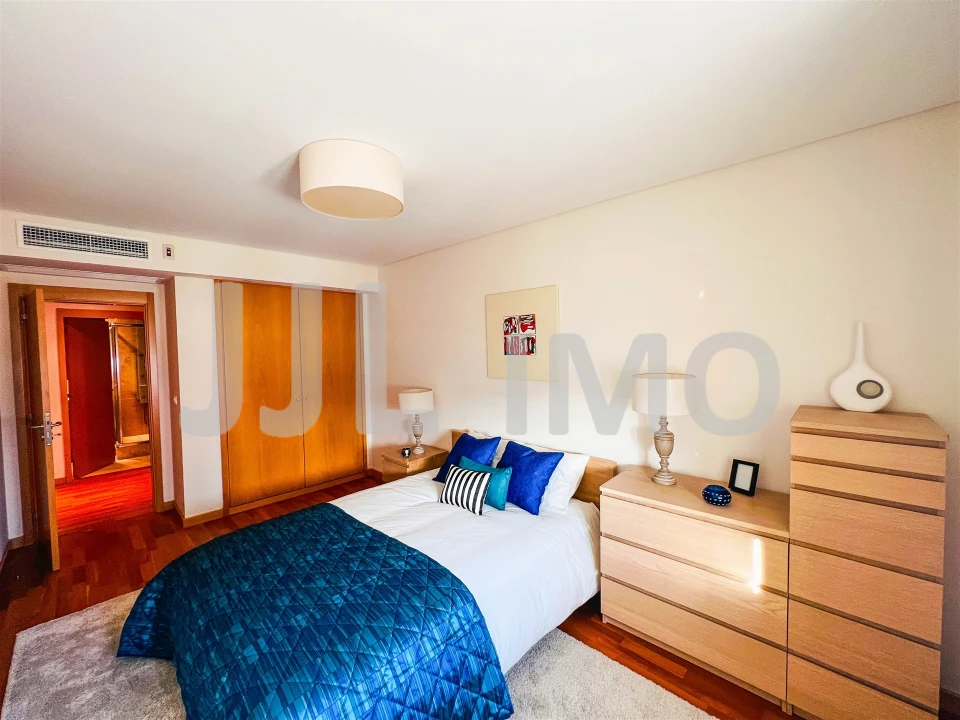 Apartamento T3 para Arrendamento em São Domingos de Benfica Foto 14