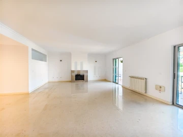 Moradia T4 para Arrendamento em Oeiras e São Julião da Barra, Paço de Arcos e Caxias
