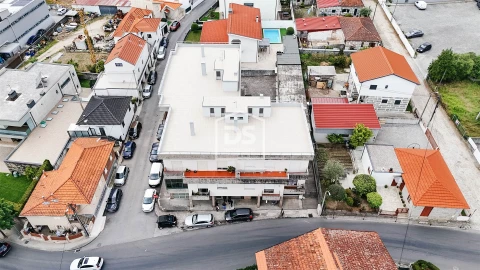 Loja para Trespasse em Margaride, Várzea, Lagares, Varziela, Moure