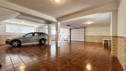 Quinta T5 para Venda em Nevogilde