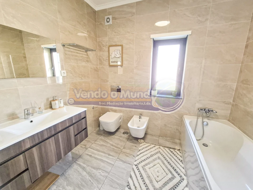 Apartamento T3 para Venda em Benavente Foto 18