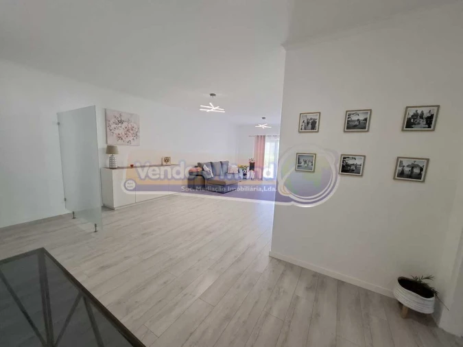Apartamento T3 para Venda em Benavente Foto 8