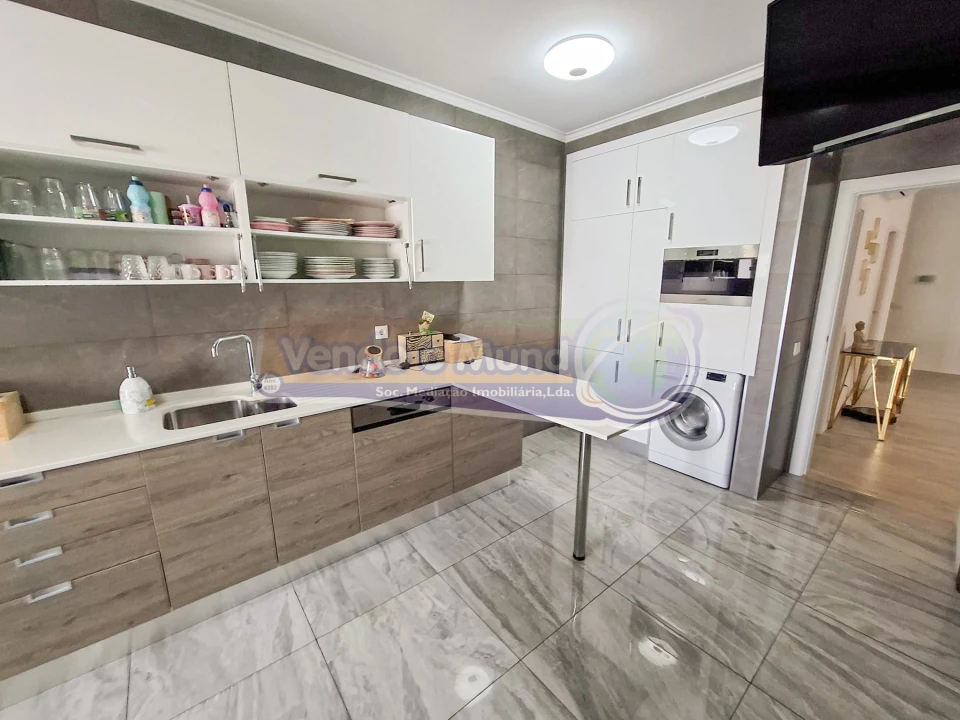 Apartamento T3 para Venda em Benavente Foto 4