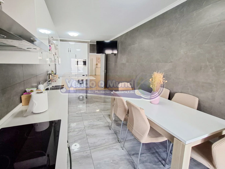 Apartamento T3 para Venda em Benavente Foto 2