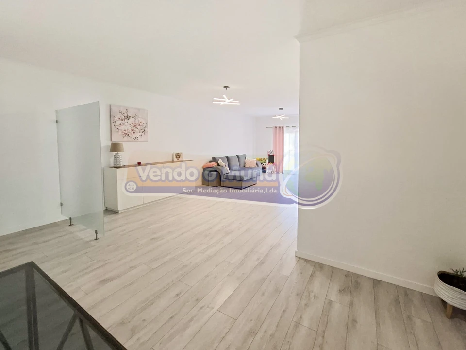 Apartamento T3 para Venda em Benavente Foto 8