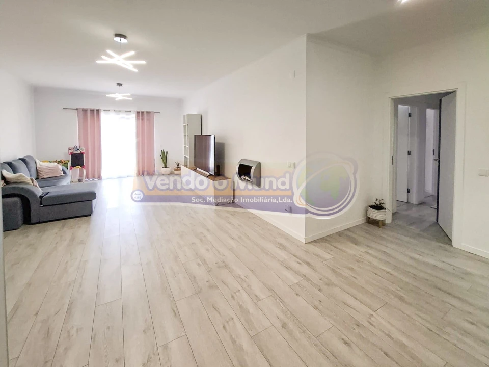 Apartamento T3 para Venda em Benavente Foto 9