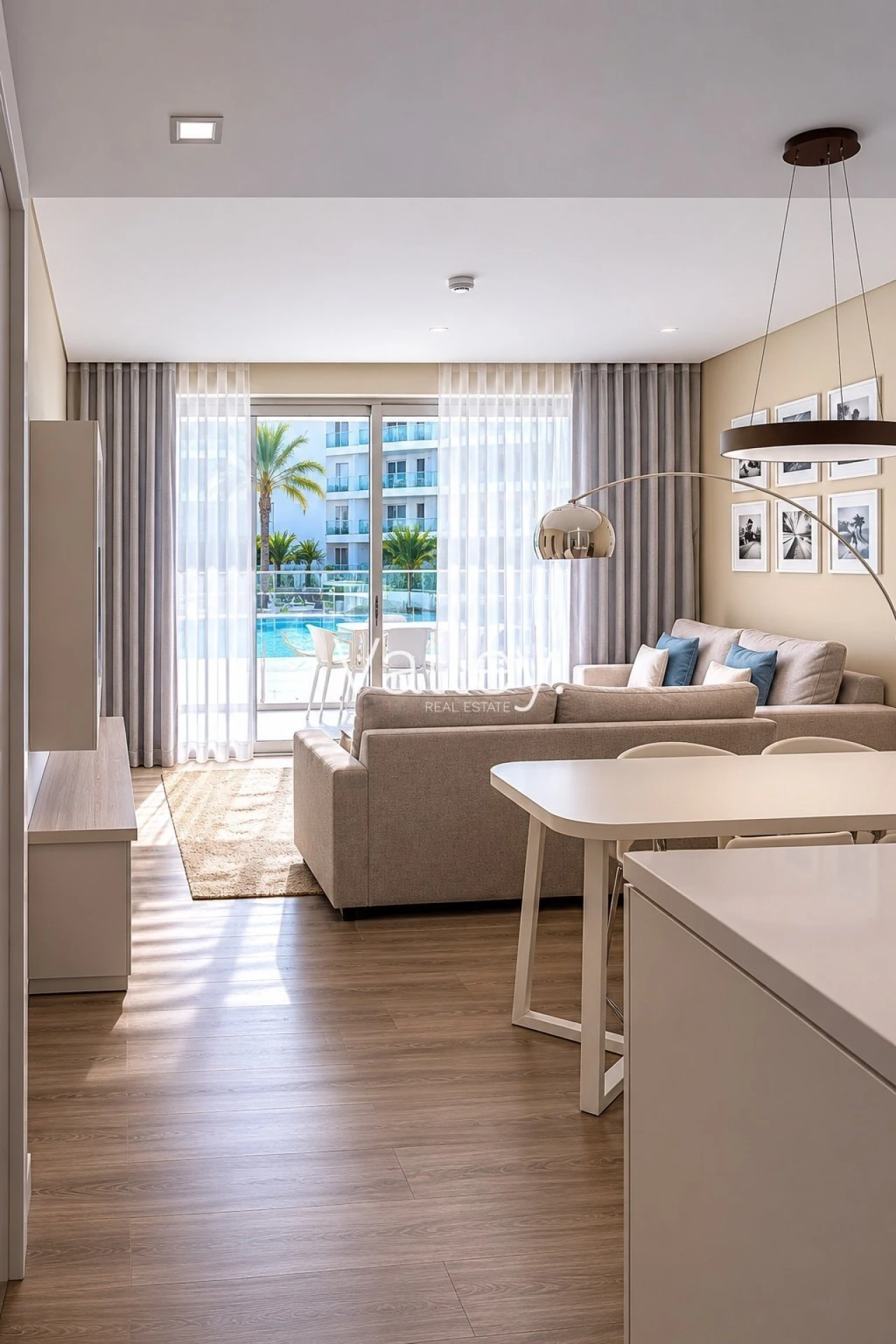 Apartamento T2 para Venda em Quarteira Foto 3