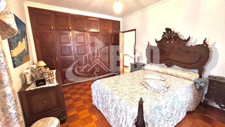Moradia T4 para Venda em Espinho Foto 10