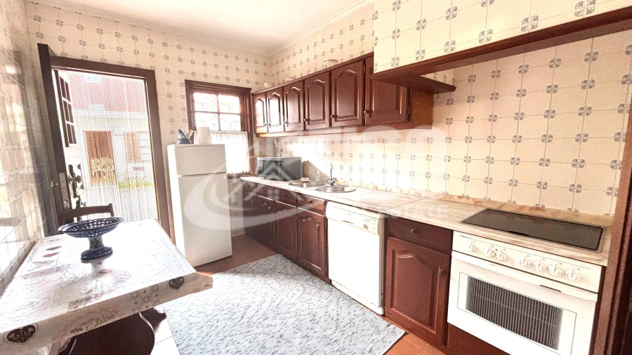 Moradia T4 para Venda em Espinho Foto 9