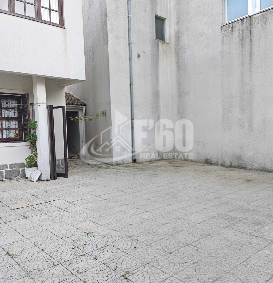 Moradia T4 para Venda em Espinho Foto 14