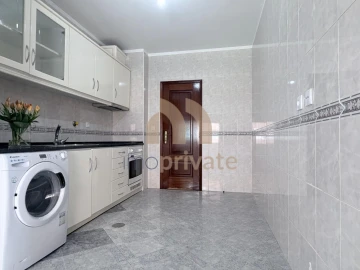Apartamento T2 para Venda em Caldas de Vizela (São Miguel e São João)