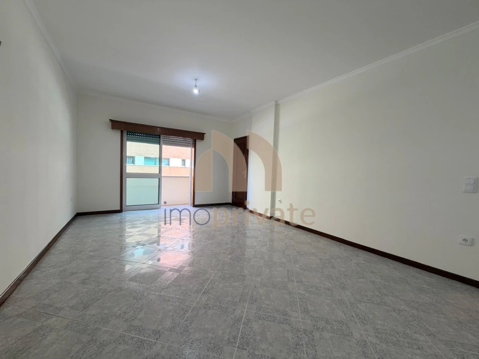 Apartamento T2 para Venda em Caldas de Vizela (São Miguel e São João) Foto 2