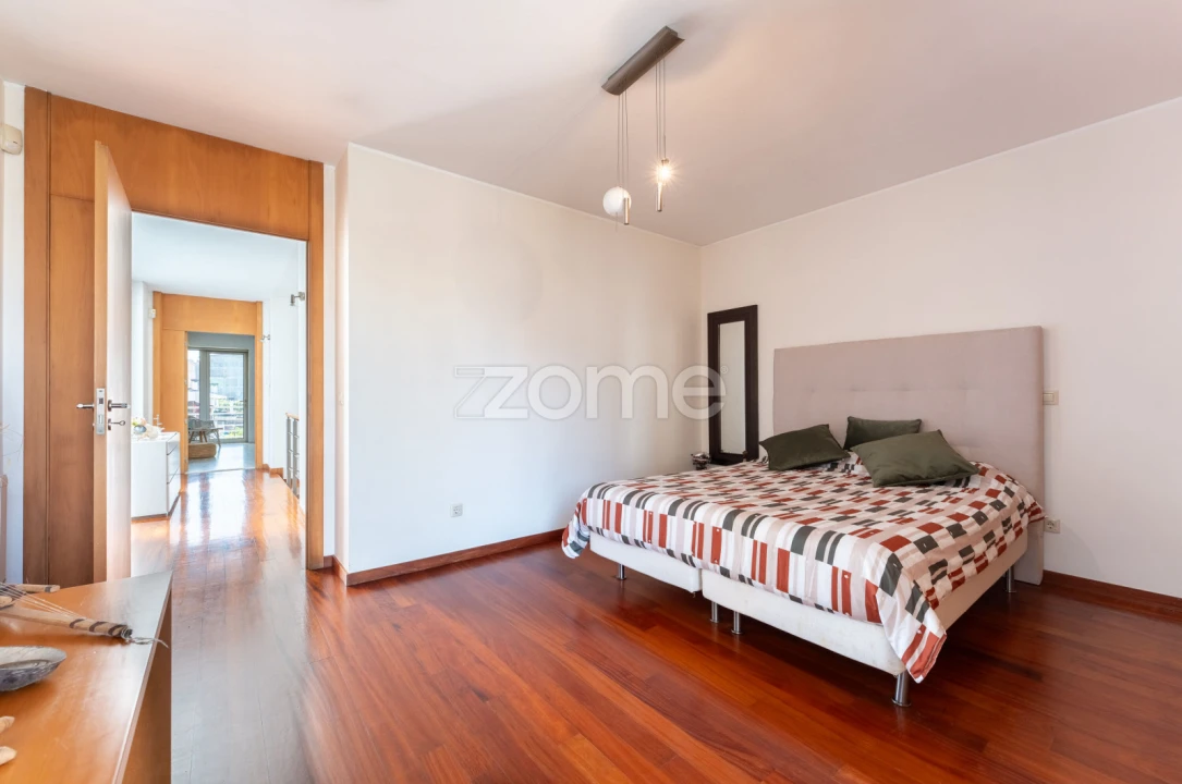 Moradia T4 para Venda em Cidade da Maia Foto 46