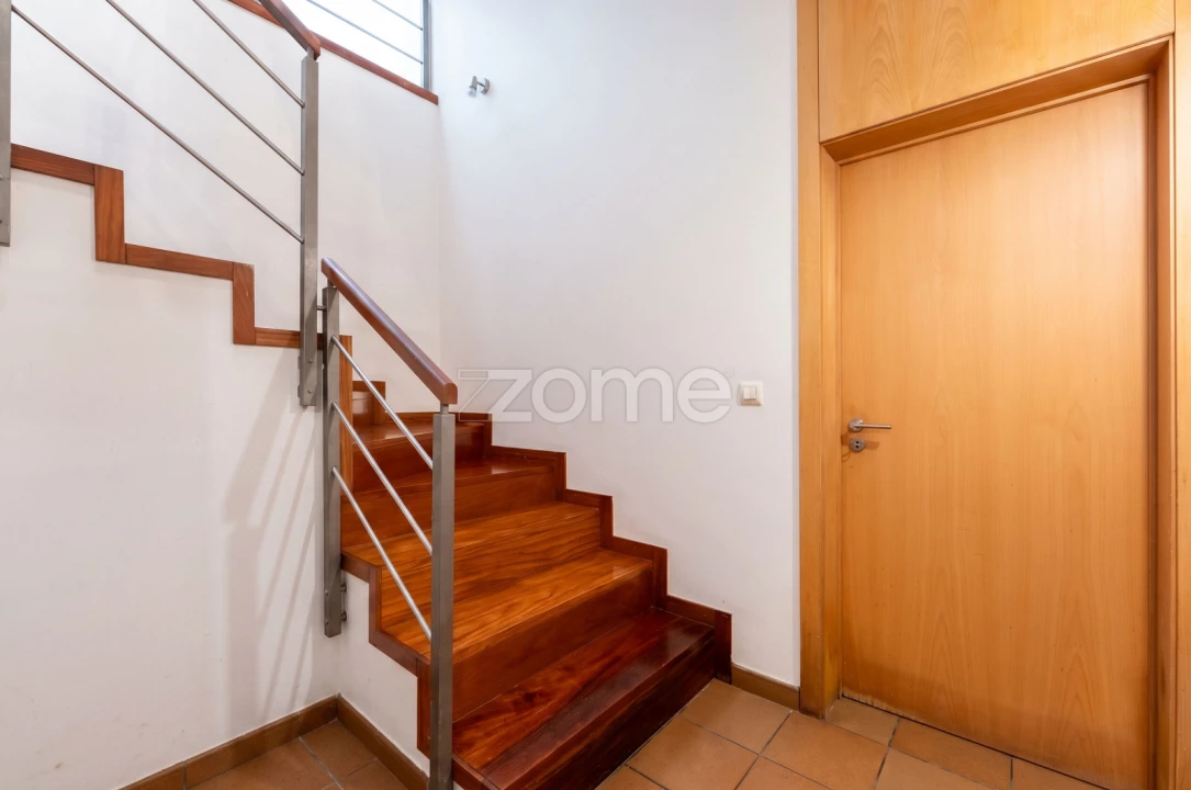 Moradia T4 para Venda em Cidade da Maia Foto 55