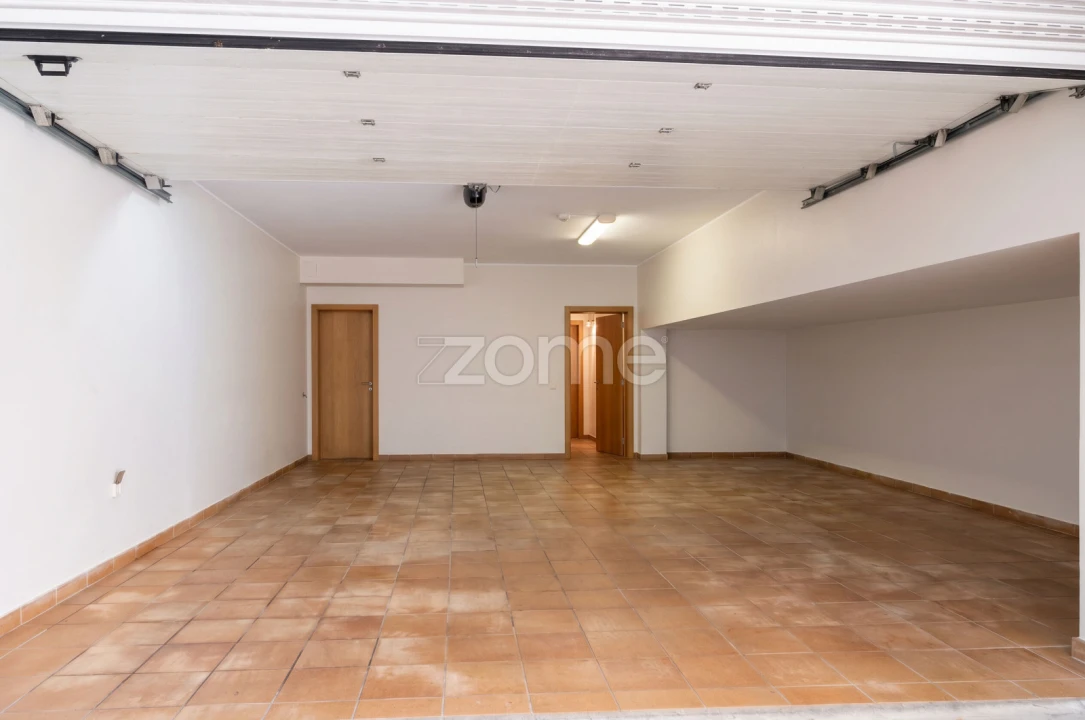 Moradia T4 para Venda em Cidade da Maia Foto 60